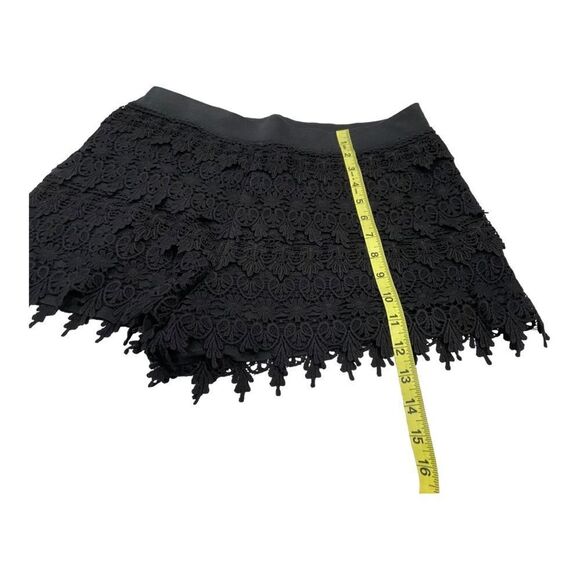 Express Small Black Lace/Crochet Shorts - Picture 6 of 8